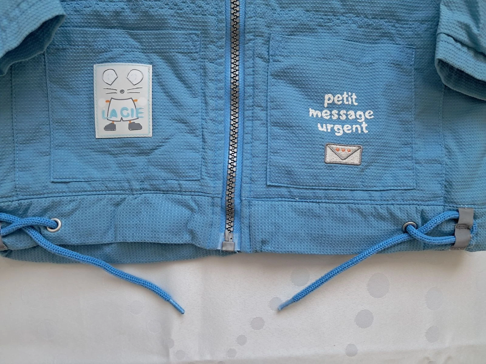 Manteau impermeável leve tamanho 24meses – photo 3